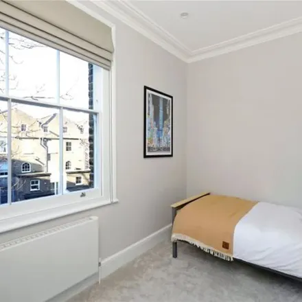 Image 2 - Valet Apartments Kensington Gardens, 84 Kensington Gardens Square, London, W2 4BZ, United Kingdom - Apartment for rent