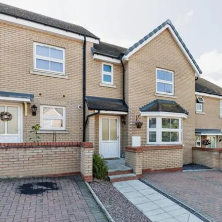 Buy this 3 bed townhouse on 8 Tynan Close in Royston, SG8 5FX