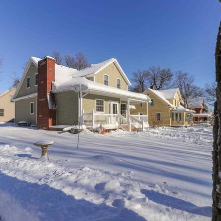Rent this 4 bed house on 118 West Luverne Street in Luverne, MN 56156