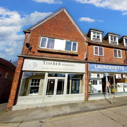 Rent this 2 bed apartment on Fashion 'N' Fabrics in 24 Beech Road, St Albans