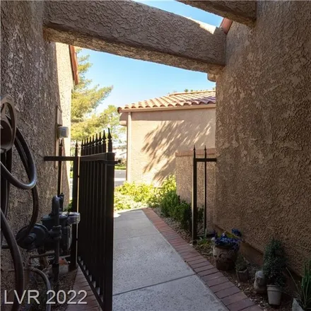 Image 8 - 7214 Mission Hills Drive, Spring Valley, NV 89113, USA - Townhouse for rent
