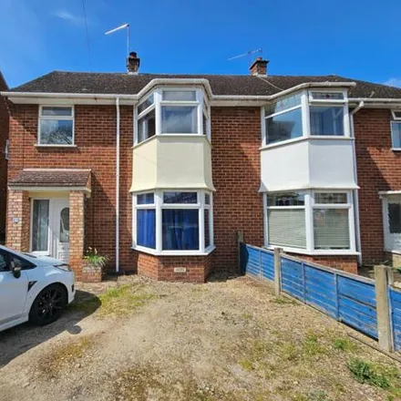 Buy this 3 bed duplex on Tudor Way in Worcester, WR2 5ET