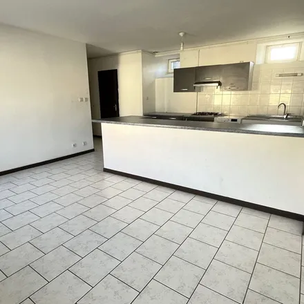 Rent this 3 bed apartment on 3 Avenue du Mont Vaudois in 70400 Héricourt, France