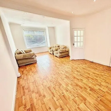 Rent this 3 bed townhouse on 31 Macdonald Road in London, E17 4BA