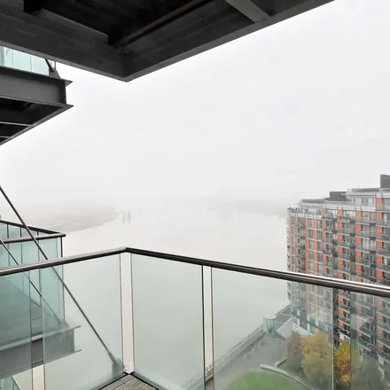 Image 4 - New Providence Wharf, 1 Fairmont Avenue, London, E14 9PB, United Kingdom - Apartment for rent