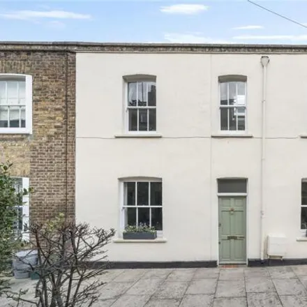 Buy this 3 bed townhouse on 3 Hides Street in London, N7 8PA