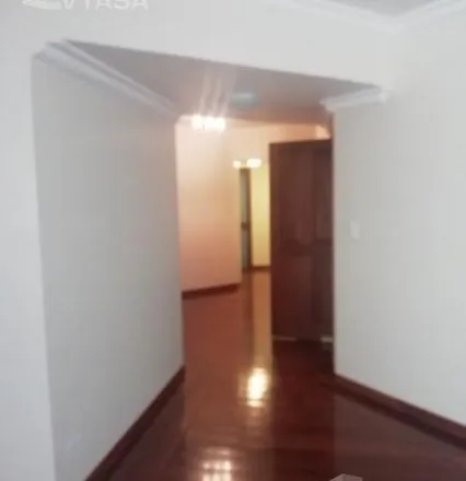 Rent this 2 bed apartment on Almacén Kin Si Ji in Avenida de los Shyris, 170135
