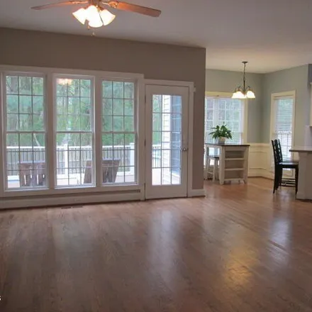 Image 9 - 1099 Country Glen Court, Apex, NC 27502, USA - House for sale