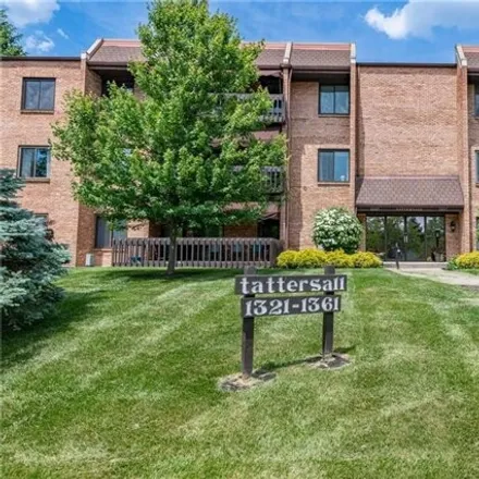 Buy this 2 bed condo on 1347 Tattersall Road in Oak Ridge, Centerville