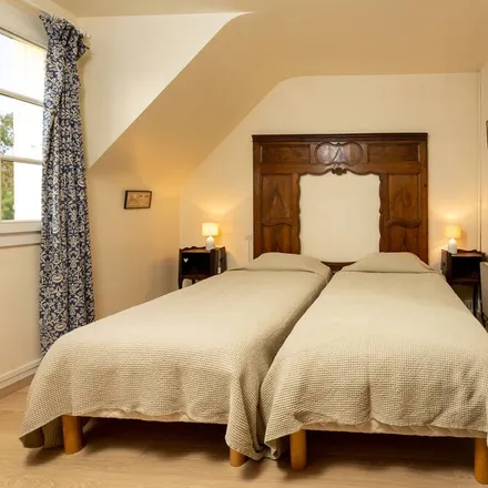 Rent this 7 bed house on 22750 Saint-Jacut-de-la-Mer