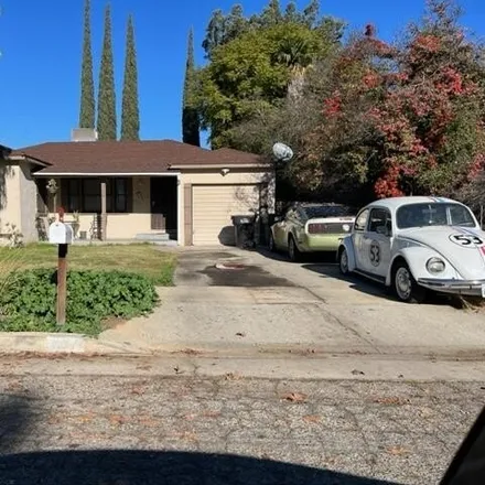 Buy this 3 bed house on 1168 Sequoia Avenue in Tulare, CA 93274