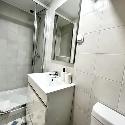 Rent this 1 bed apartment on Restaurante Luz in Rua de São João da Praça, 1100-585 Lisbon
