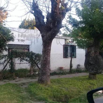 Image 2 - Cosquin, Villa León, B1715 CBC Ituzaingó, Argentina - House for sale