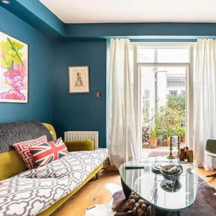Rent this studio apartment on 93 Westbourne Terrace