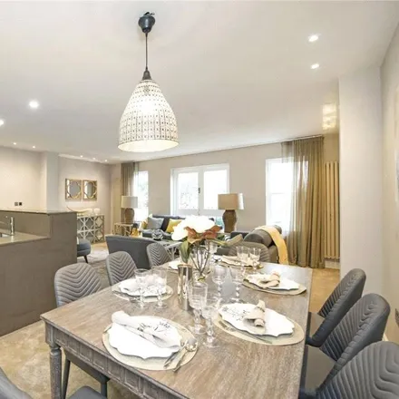 Image 3 - Lyndhurst Road, London, NW3 5PB, United Kingdom - Apartment for rent