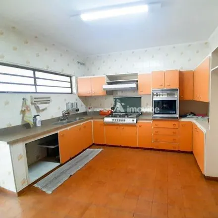 Rent this 3 bed house on Rua Ipiranga in Centro, Americana - SP