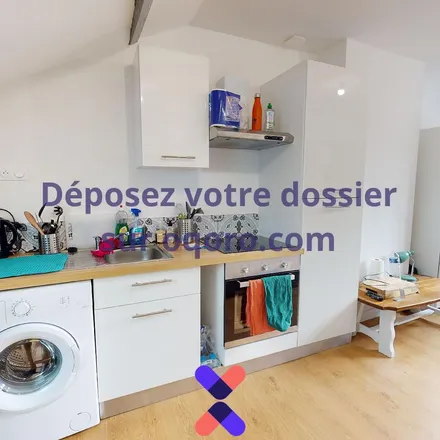 Image 2 - 8 Rue Notre-Dame-de-Grâce, 59120 Loos, France - Apartment for rent