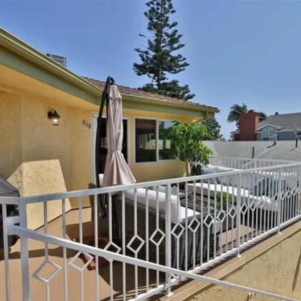 Image 3 - 812 D Avenue, Coronado, CA 92135, USA - Condo for rent