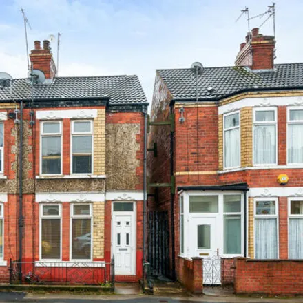 Buy this 2 bed house on Wharncliffe Street in Hull, HU5 3SR