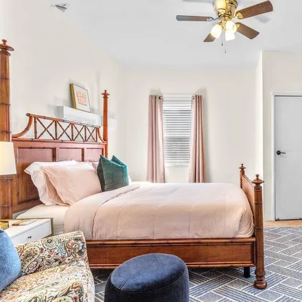 Rent this 1 bed apartment on St. Louis