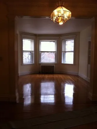 Image 3 - 27 Stearns Road, Brookline, MA 02446, USA - Apartment for rent