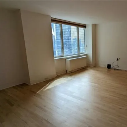 Image 4 - The Sheffield 57, 322 West 57th Street, New York, NY 10019, USA - Apartment for rent