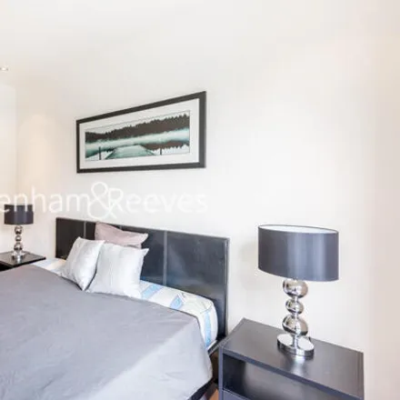 Image 3 - Doulton House, 11 Park Street, London, SW6 2QF, United Kingdom - Room for rent