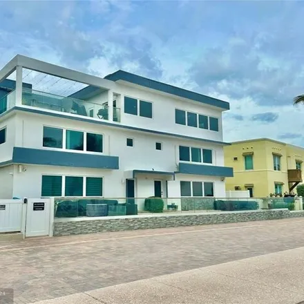 Image 1 - 2215 North Surf Road, Hollywood, FL 33019, USA - House for sale
