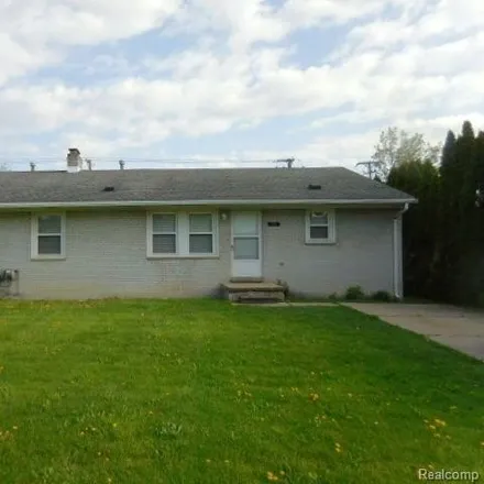 Rent this 2 bed house on 130 Olympia Dr in Troy, Michigan