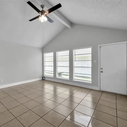 Image 4 - 3162 Cliff Swallow Court, Harris County, TX 77373, USA - House for rent