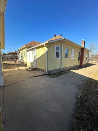 Image 2 - 1471 Broadway Avenue, Great Bend, KS 67530, USA - House for sale