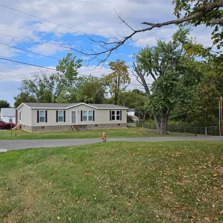 Buy this 3 bed house on 734 East Maple Street in Illmo, Scott City