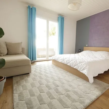 Rent this 4 bed house on 85160 Saint-Jean-de-Monts