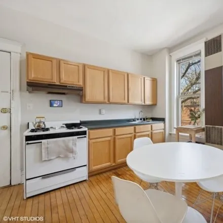 Image 6 - 3035 W George St Apt 2R, Chicago, Illinois, 60618 - House for rent