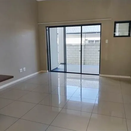 Image 2 - Mimosa Road, Nelson Mandela Bay Ward 6, Gqeberha, 6070, South Africa - Apartment for rent