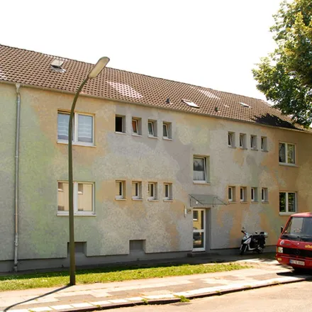 Rent this 3 bed apartment on Konradstraße 21 in 45661 Recklinghausen, Germany