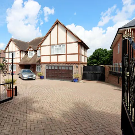 Buy this 5 bed house on Manor Road in Grange Hill, Chigwell