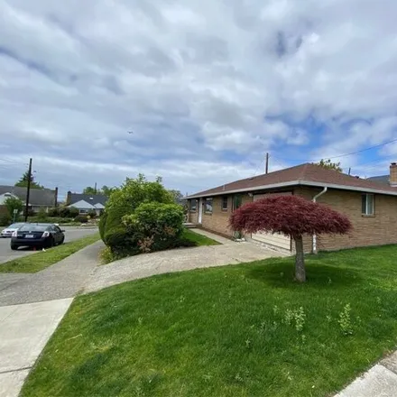 Buy this 3 bed house on 2408 South Hudson Street in Seattle, WA 98108