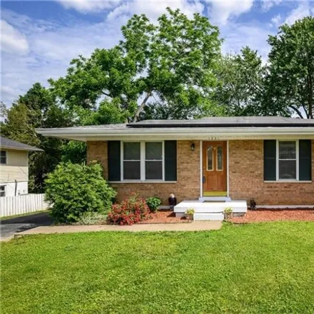 Buy this 3 bed house on 1221 Ironwood Court in Jeffersonville, IN 47130