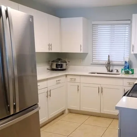 Rent this 3 bed condo on Pensacola