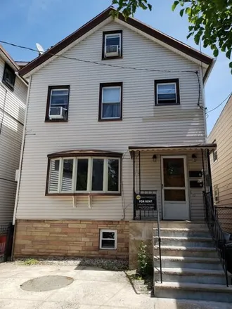 Rent this 2 bed house on 387 17th Street in Union City, NJ 07087