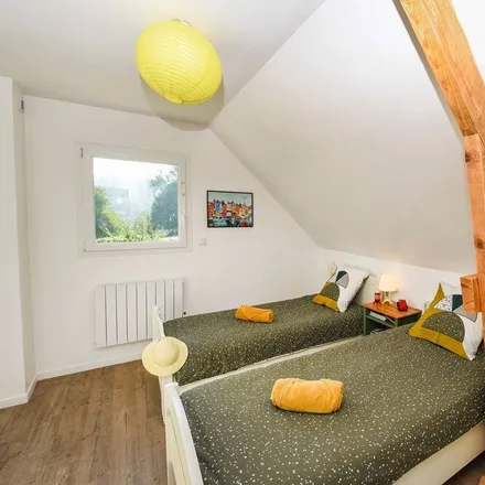 Rent this 4 bed house on 27210 Saint-Pierre-du-Val