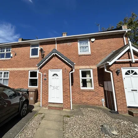 Rent this 2 bed townhouse on Westminster Close in Whitley Bay, NE26 2NY