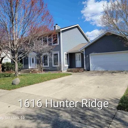 Image 2 - 1616 Hunter Ridge Drive, Springfield, IL 62704, USA - House for sale
