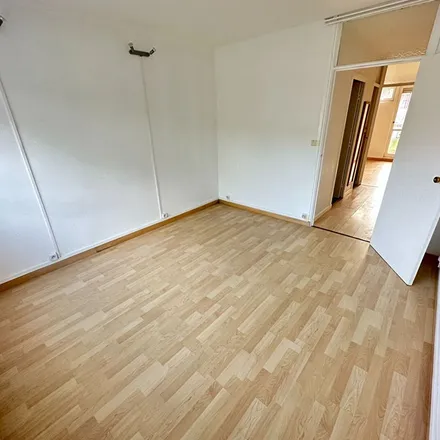 Rent this 3 bed apartment on 1 Allée Saint-Pierre in 59130 Lambersart, France