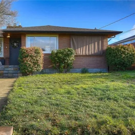 Buy this 4 bed house on 4125 North Huson Street in Tacoma, WA 98407