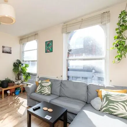 Image 4 - Lotolie, 38 Orford Road, London, E17 9NX, United Kingdom - Apartment for rent