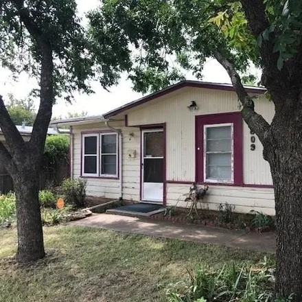 Rent this 3 bed house on 4809 State Street in Abilene, TX 79603