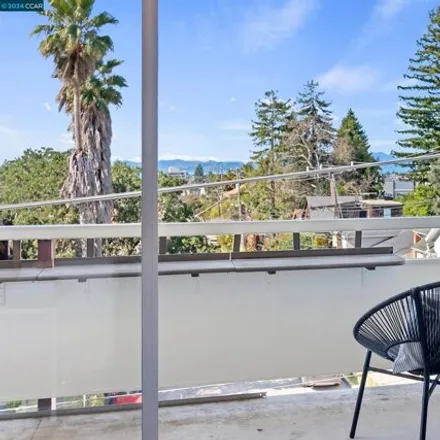 Image 8 - The Mark Twain Condominiums, 2601 College Avenue, Berkeley, CA 94705, USA - Condo for sale