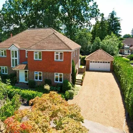 Buy this 6 bed house on The Mount in Elmbridge, KT13 9LT